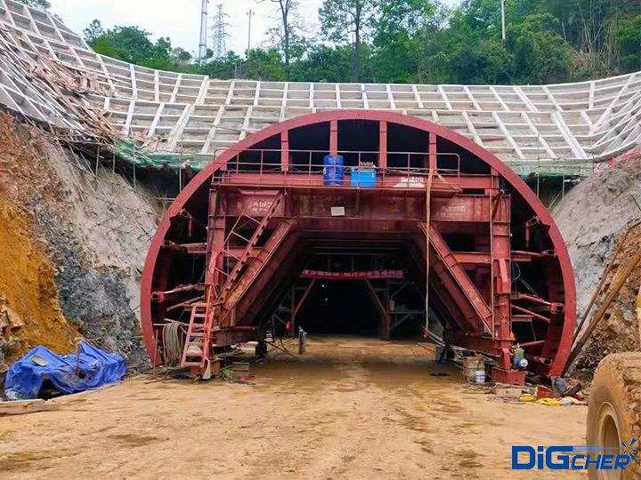 隧道襯砌臺(tái)車