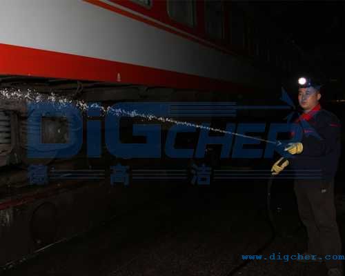 地鐵車(chē)輛外表面清洗